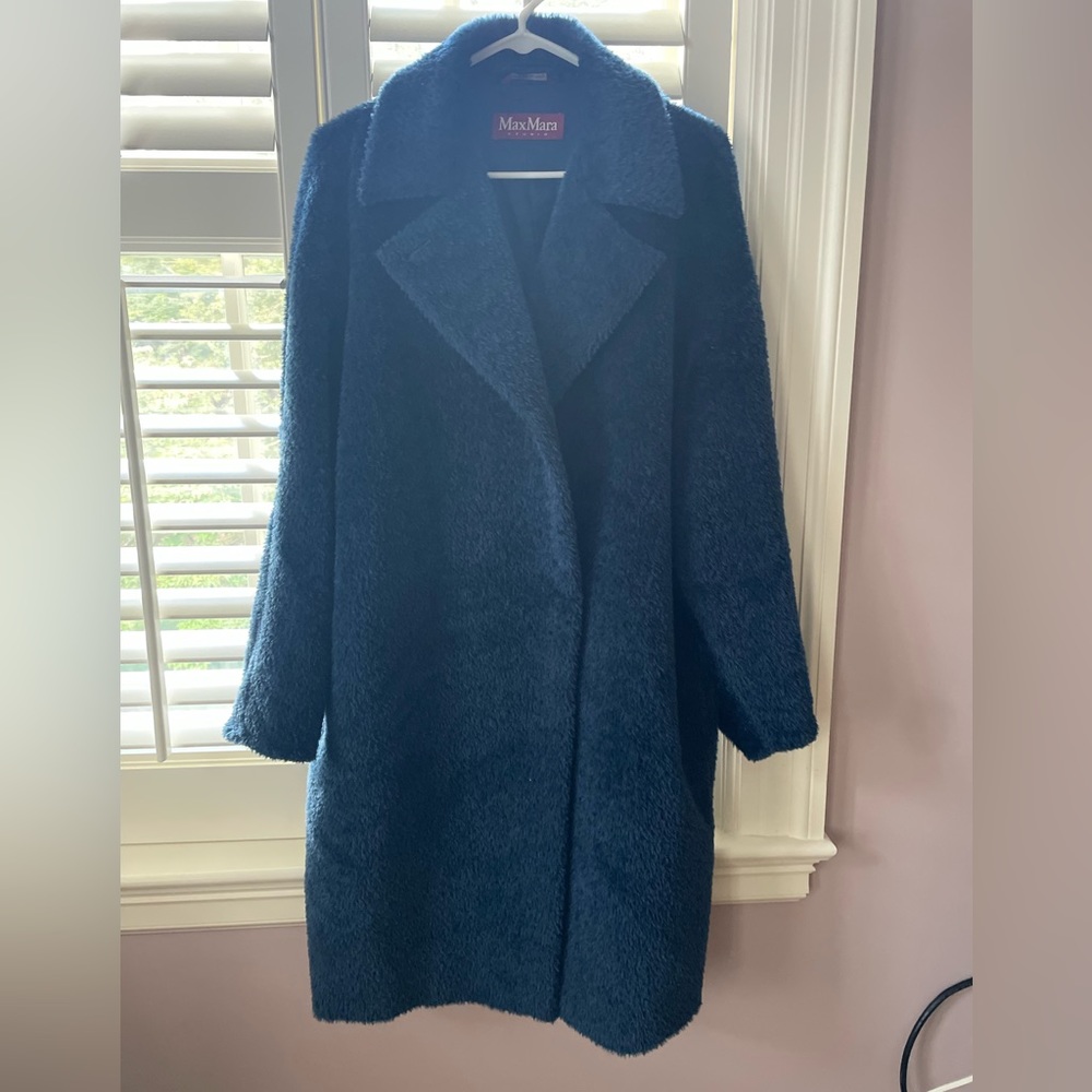 Max Mara mid length alpaca and wool coat. Worn one time.